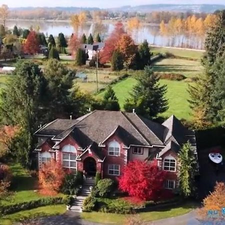Cedar Manor Bed And Breakfast Pitt Meadows Εξωτερικό φωτογραφία