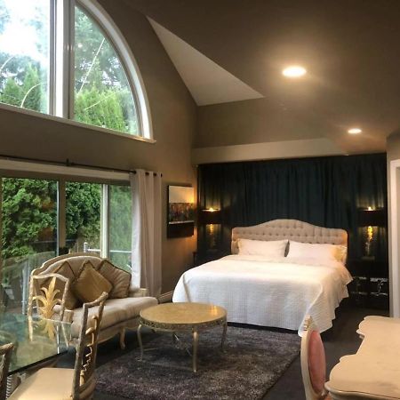 Cedar Manor Bed And Breakfast Pitt Meadows Εξωτερικό φωτογραφία