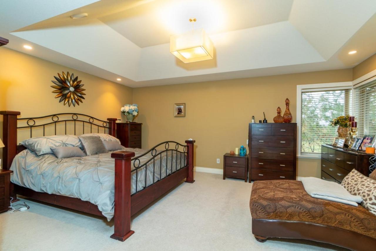 Cedar Manor Bed And Breakfast Pitt Meadows Εξωτερικό φωτογραφία
