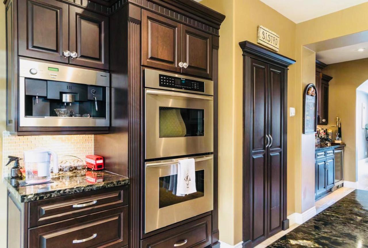 Cedar Manor Bed And Breakfast Pitt Meadows Εξωτερικό φωτογραφία