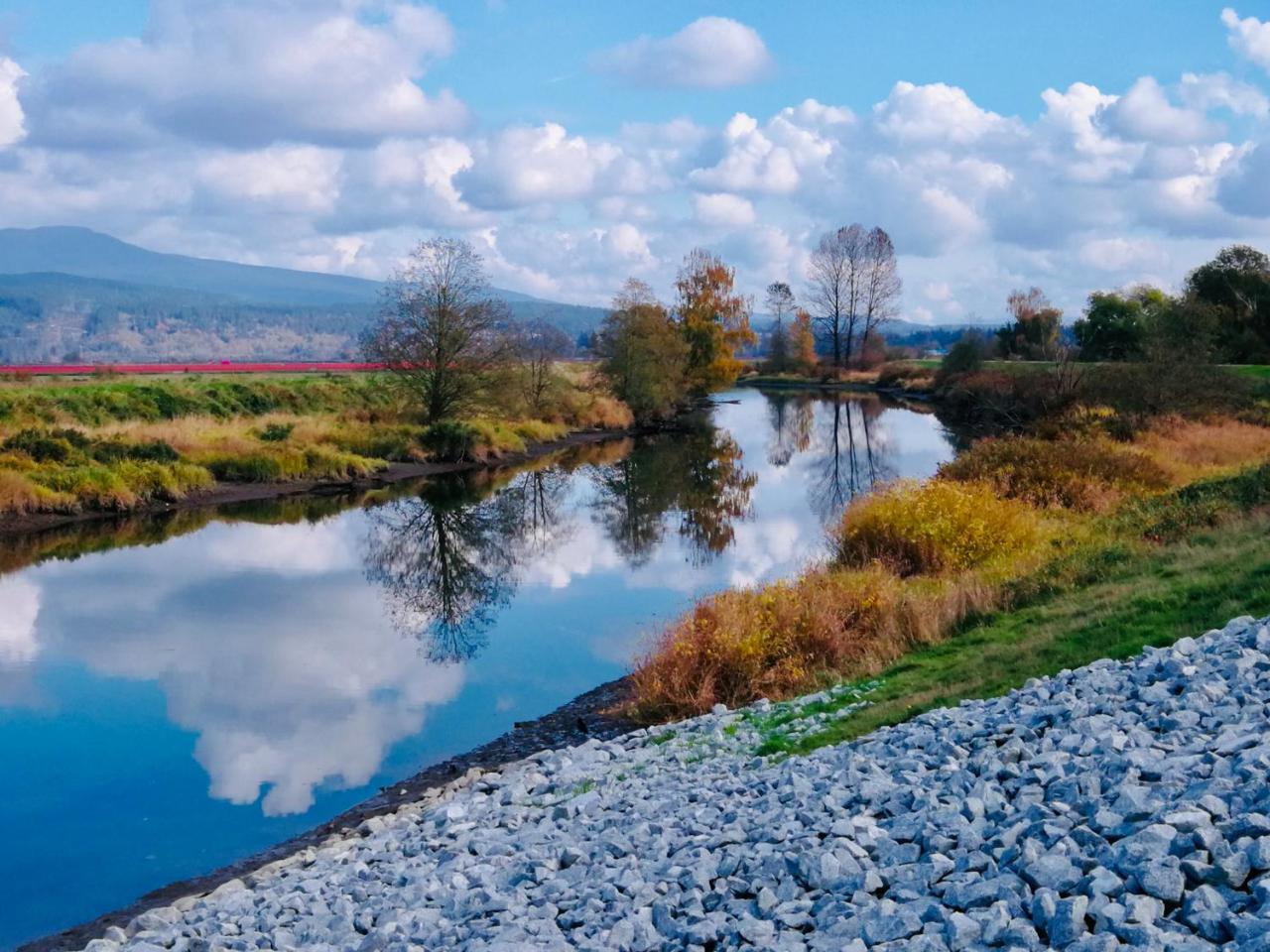 Cedar Manor Bed And Breakfast Pitt Meadows Εξωτερικό φωτογραφία