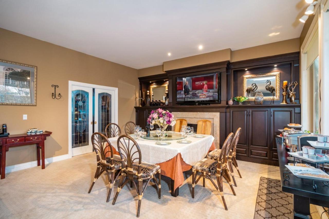 Cedar Manor Bed And Breakfast Pitt Meadows Εξωτερικό φωτογραφία